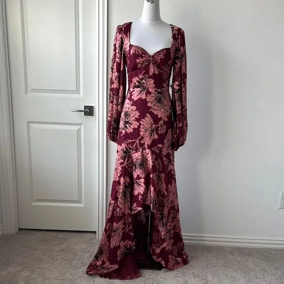 Theia Red Long Sleeve Gown with Sweetheart Neckline - Picture 1 of 11